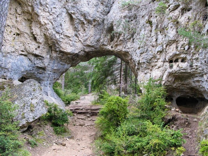  Arc de St Pierre