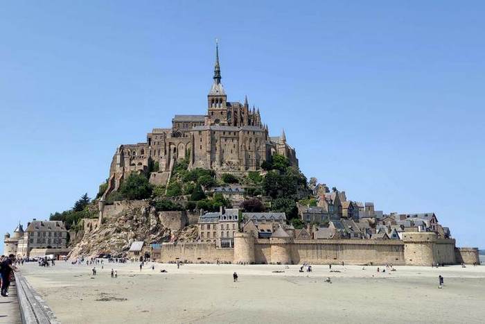 velo mont st  michel  